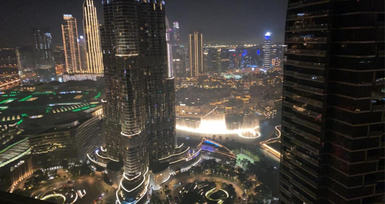 Amakin Burj Vista Tower 1 Апартаменти