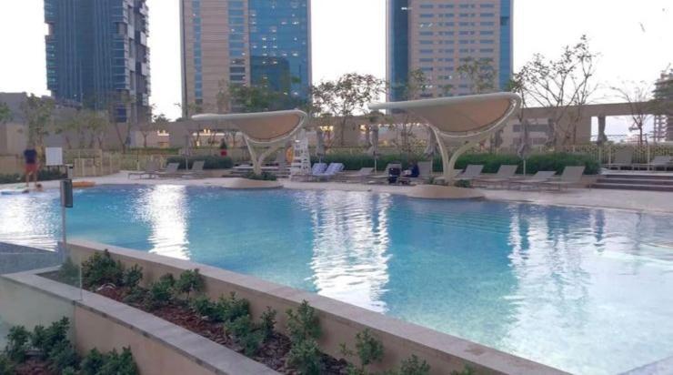 Апартаменти Amakin Burj Vista Tower 1 Дубай