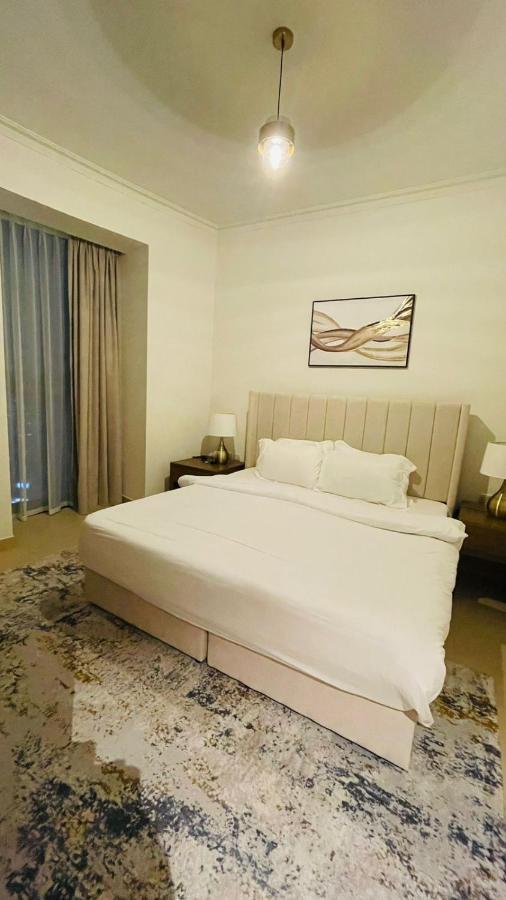 Апартаменти Amakin Burj Vista Tower 1 Дубай