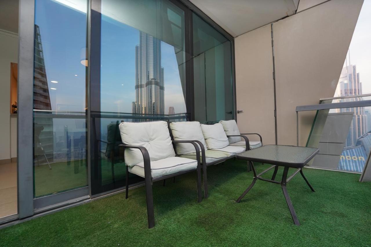 Апартаменти Amakin Burj Vista Tower 1 *